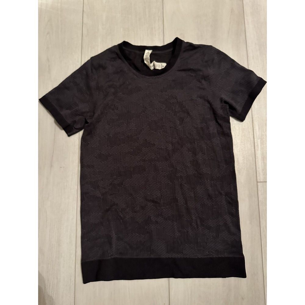 Lululemon Short Sleeve Top Sz 4 - Black / Gray EUC